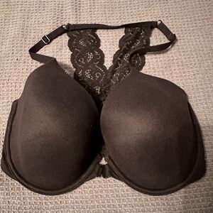Victorias Secret front close/racerback bra. Tags cut off, 32DD. Black